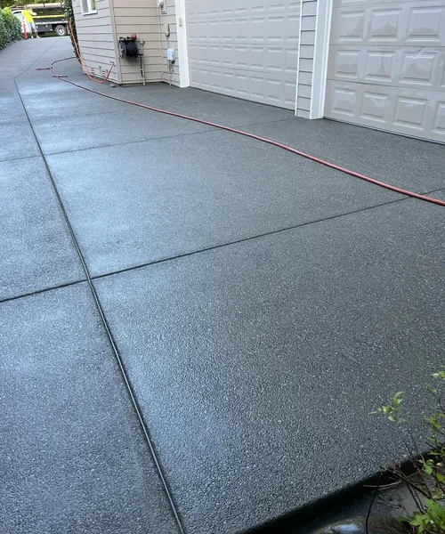 Exposed Aggregate Driveway Replacement in Sammamish 